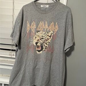 Free People Gray Leopard Graphic mens Tee